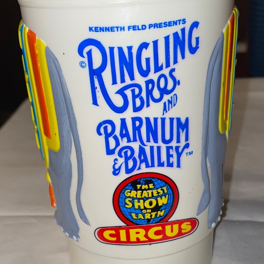 Vintage Circus Mug - Colorful Design🍀